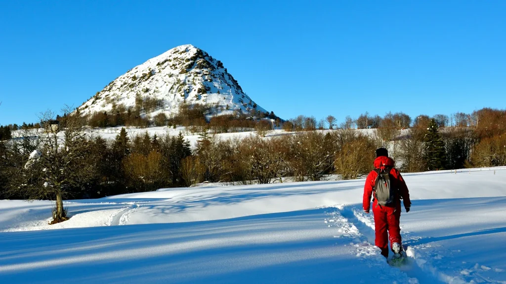 Randonnée en raquette au Mont Gerbier de Jonc en hiver