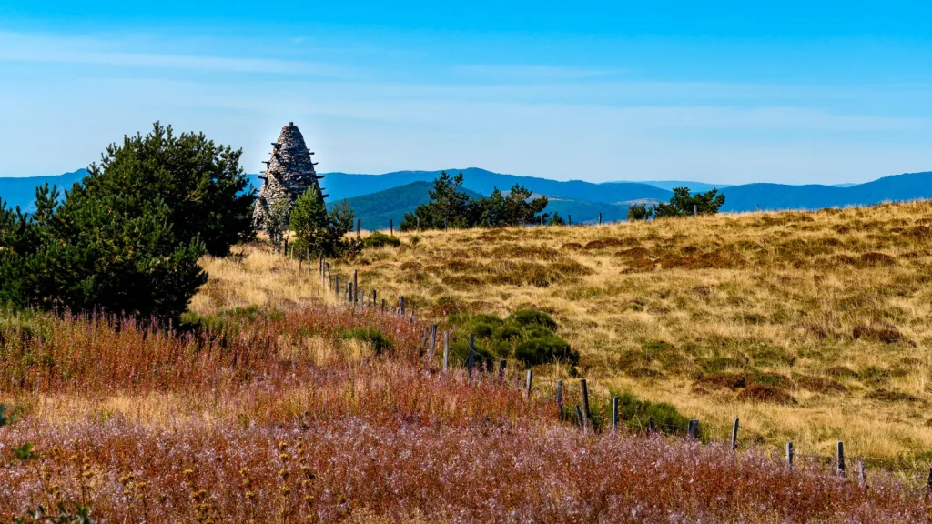 The water tower, a watershed work, in the end of summer
