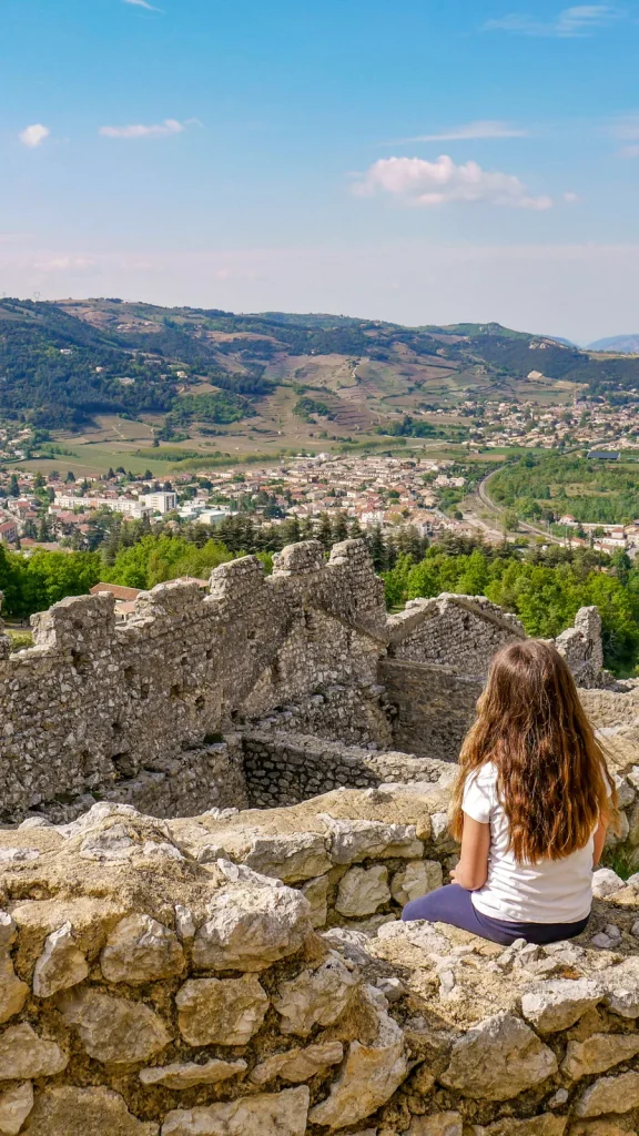 Child observing Saint-Péray from the Crussol castle