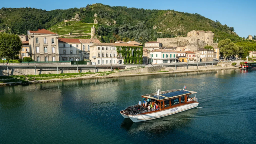 Croisière avec les canotiers du rhône à Tournon-sur-Rhône