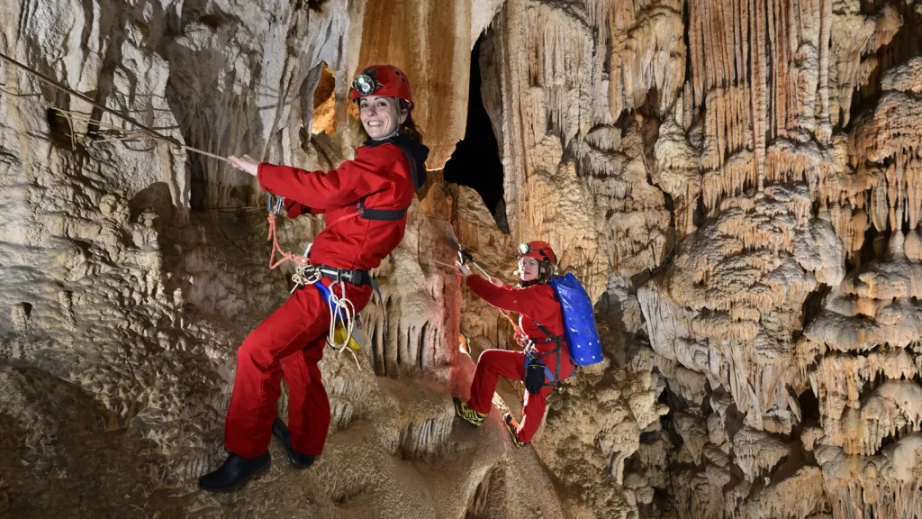 Parcours spéléo "Le Vertige souterrain" du Grand Site de France de l'Aven d'Orgnac