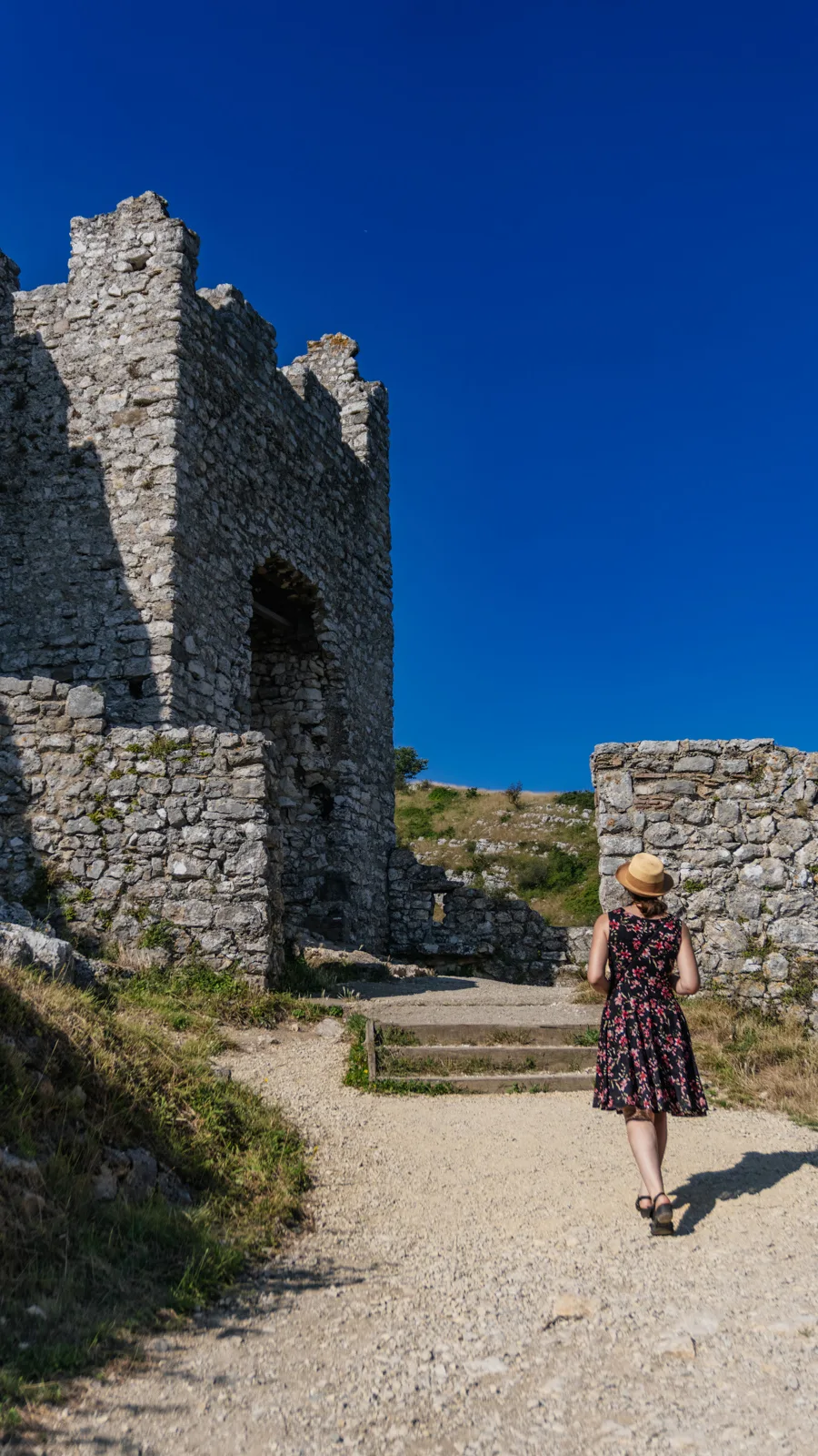 Saint-Péray - Les Bords du Rhône - Ruines du Château de Crussol, près