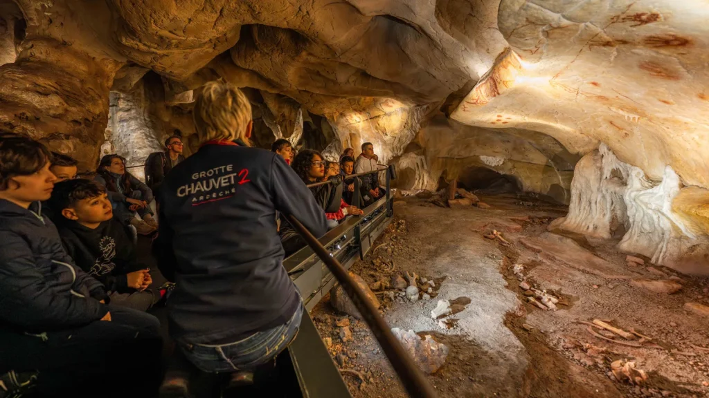 Children at Grotte Chauvet 2 Ardèche