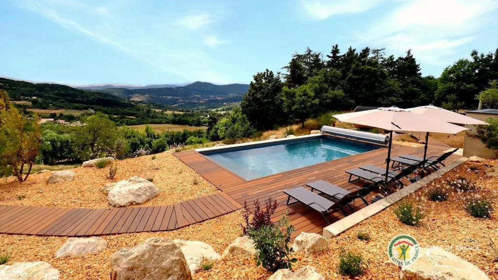 Hébergement avec piscine Gîtes de France Le Clos de Juny à Saint-Félicien