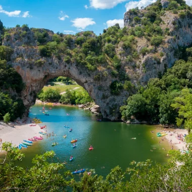 Pont d'Arc en été