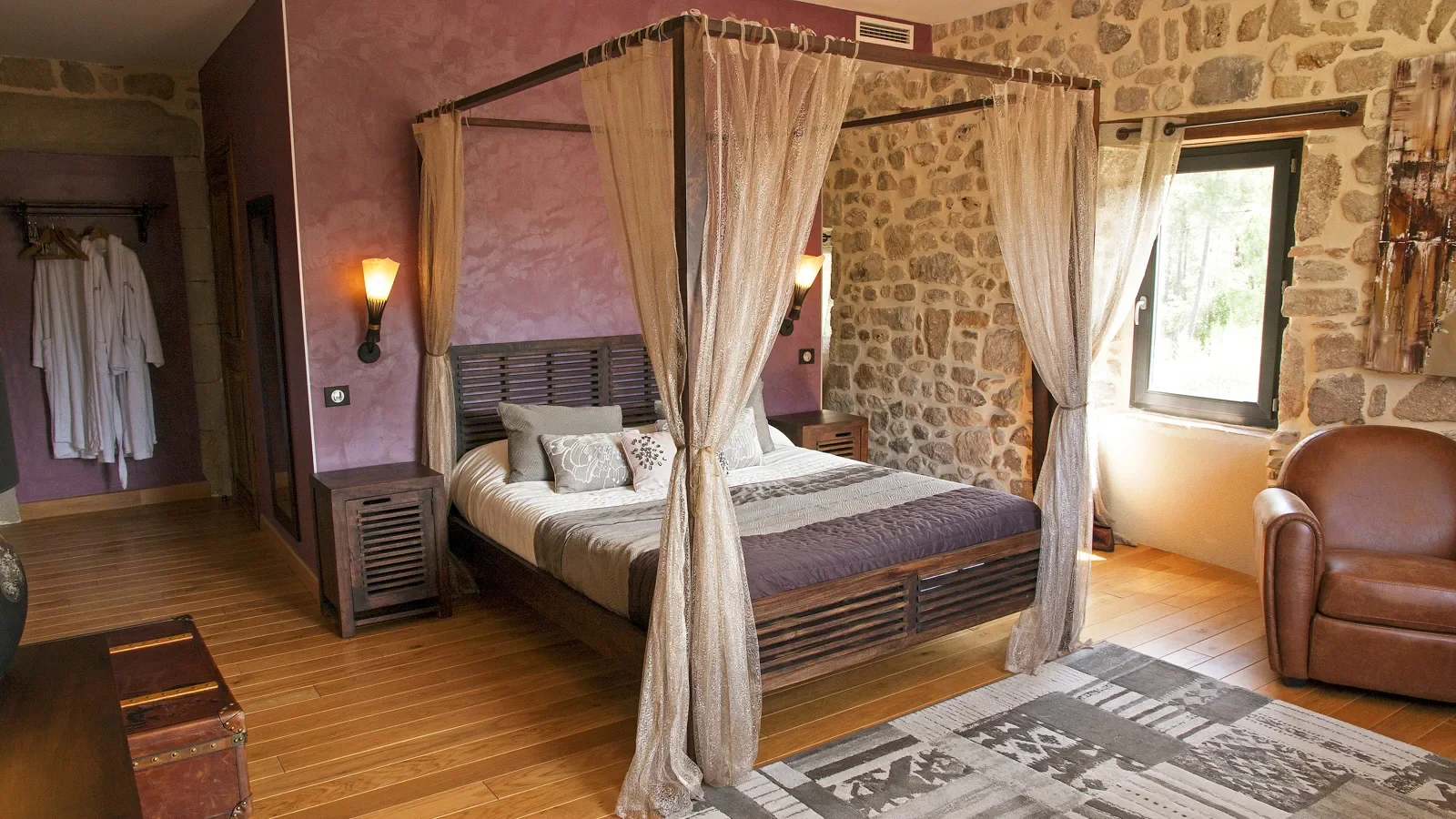 Chambre d'hôtel au "Mas de Beaume" à Rosières